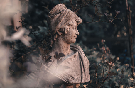 Buying Vintage Garden Ornaments: What You Need To Know